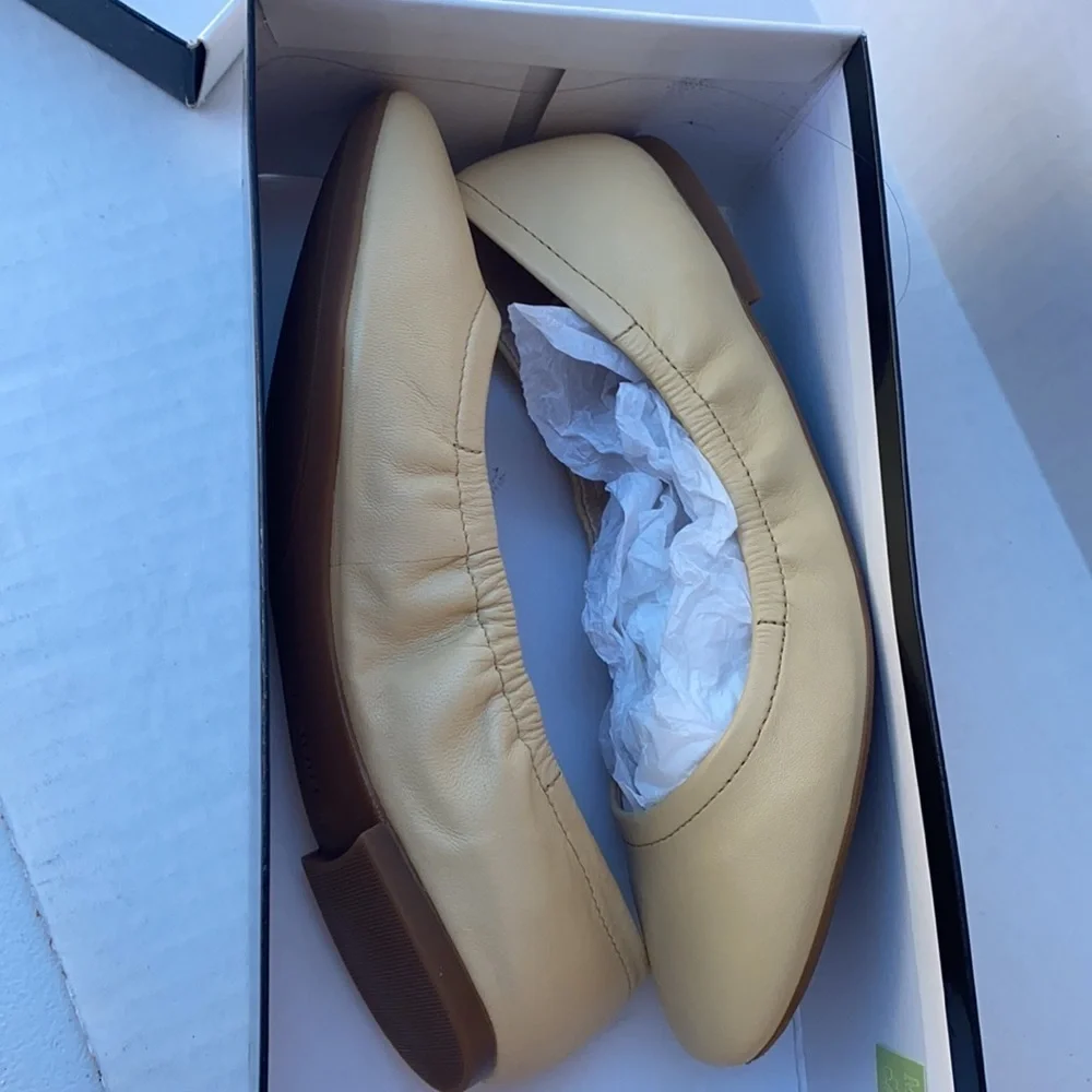 Nine West reposhing this